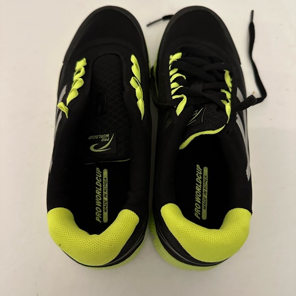 Brand new black and lime green running shoes size 250/8.5US shoes - Picture 6 of 6